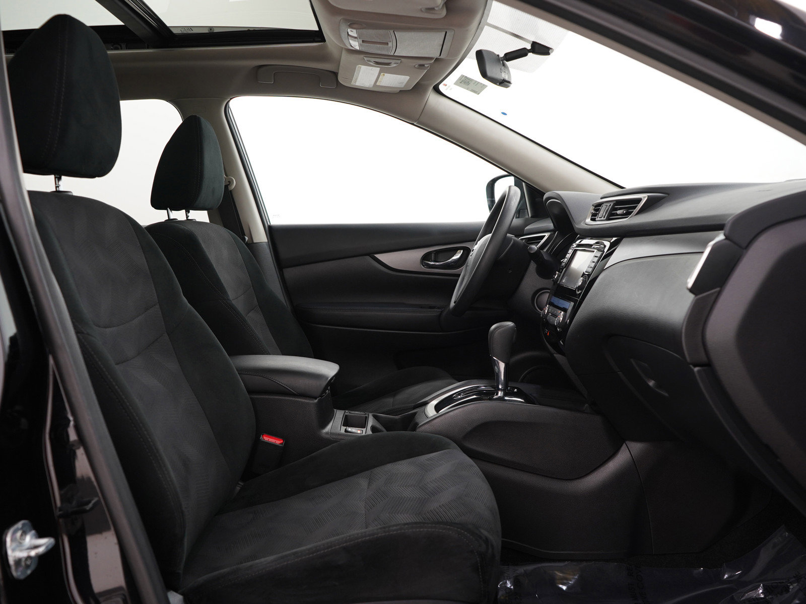2016 Nissan Rogue SV photo 11