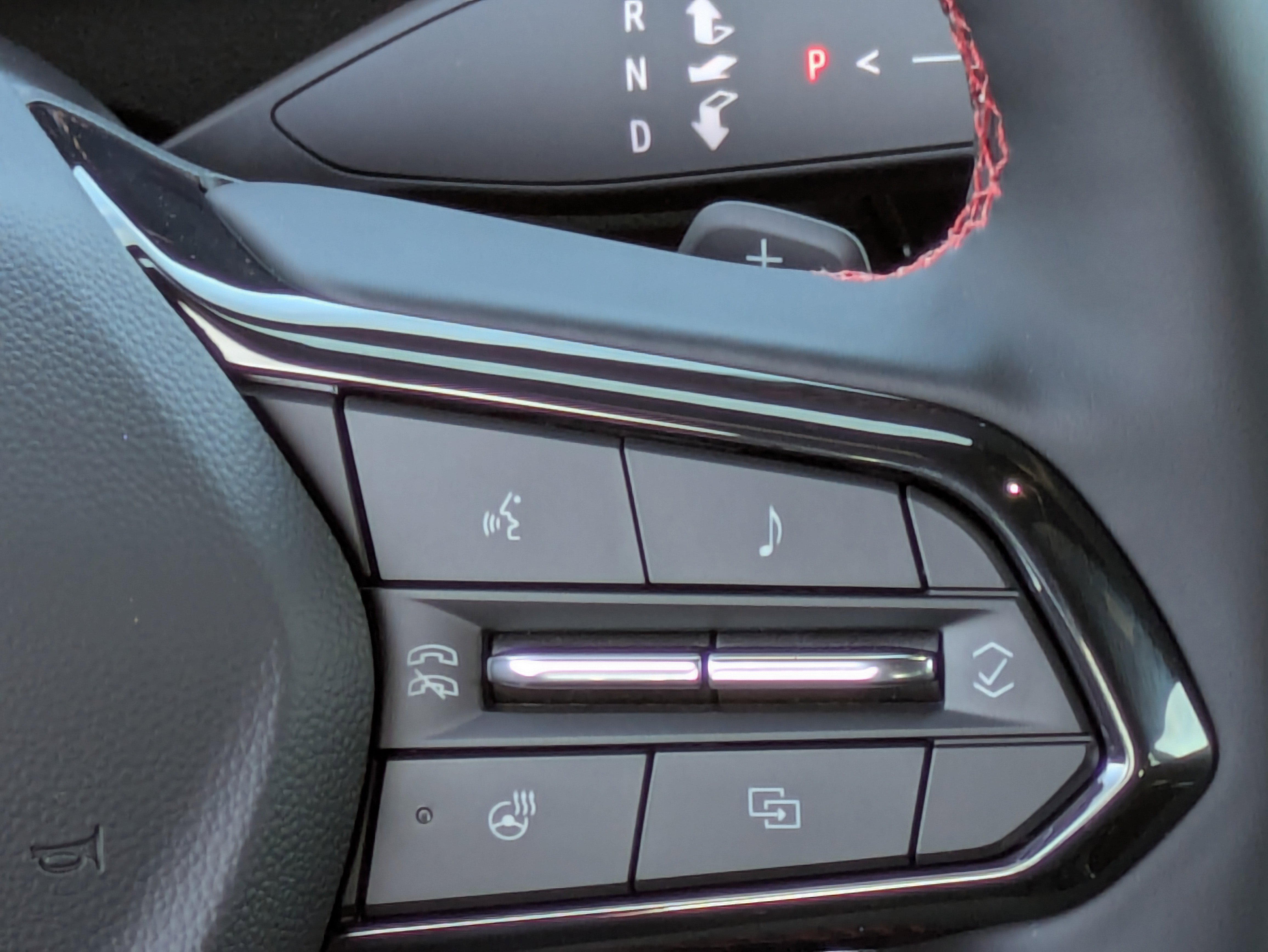 2026 Chevrolet Traverse RS photo 3