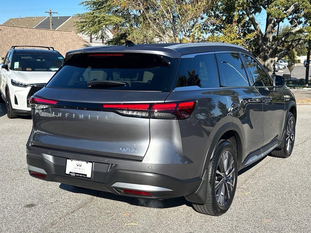 2026 Infiniti QX60 Luxe photo 2