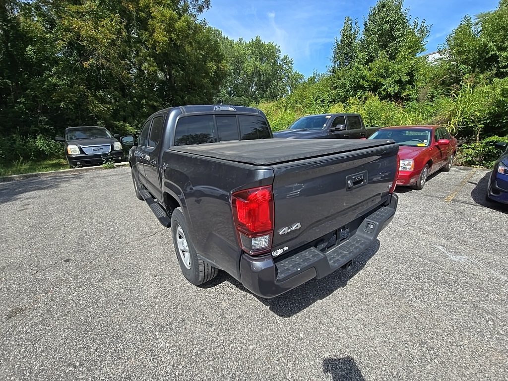 2022 Toyota Tacoma SR photo 4