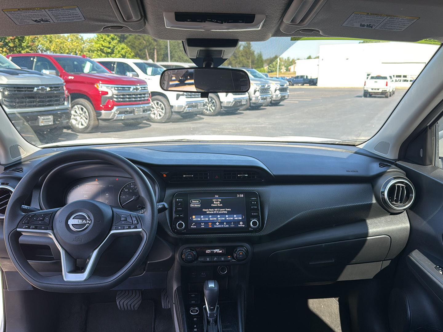 2022 Nissan Kicks SV photo 4