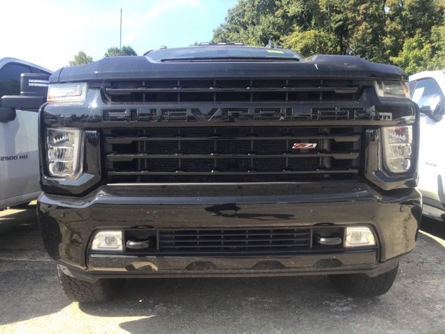 2023 Chevrolet Silverado 2500HD LT photo 3