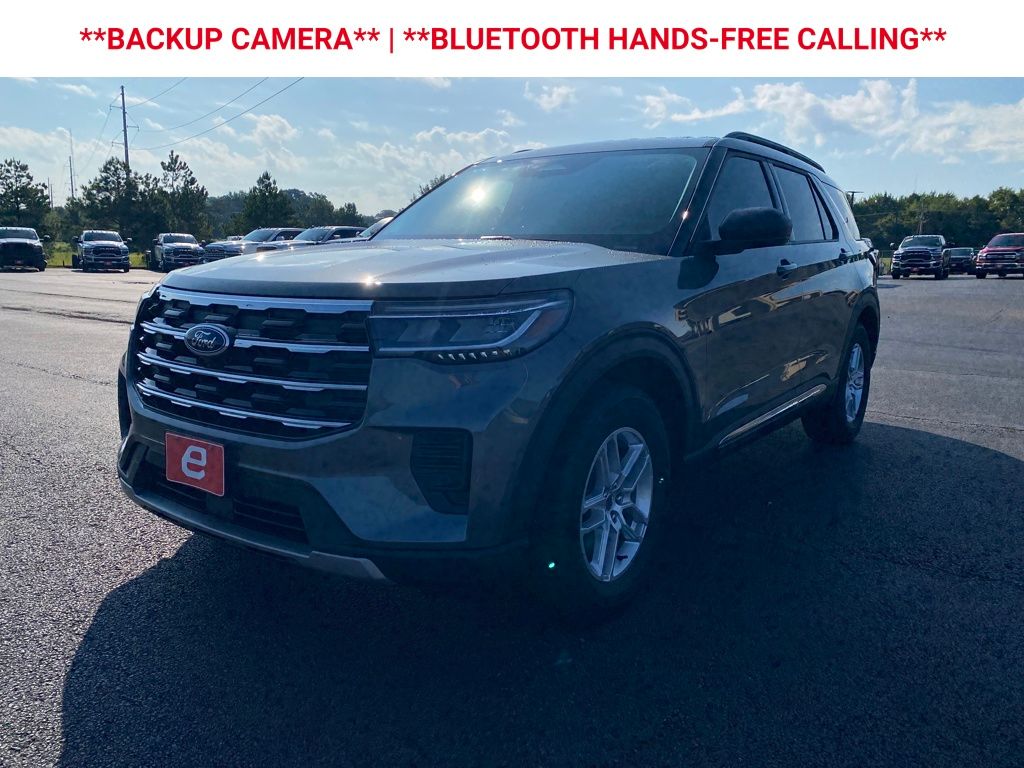 2025 Ford Explorer photo 3
