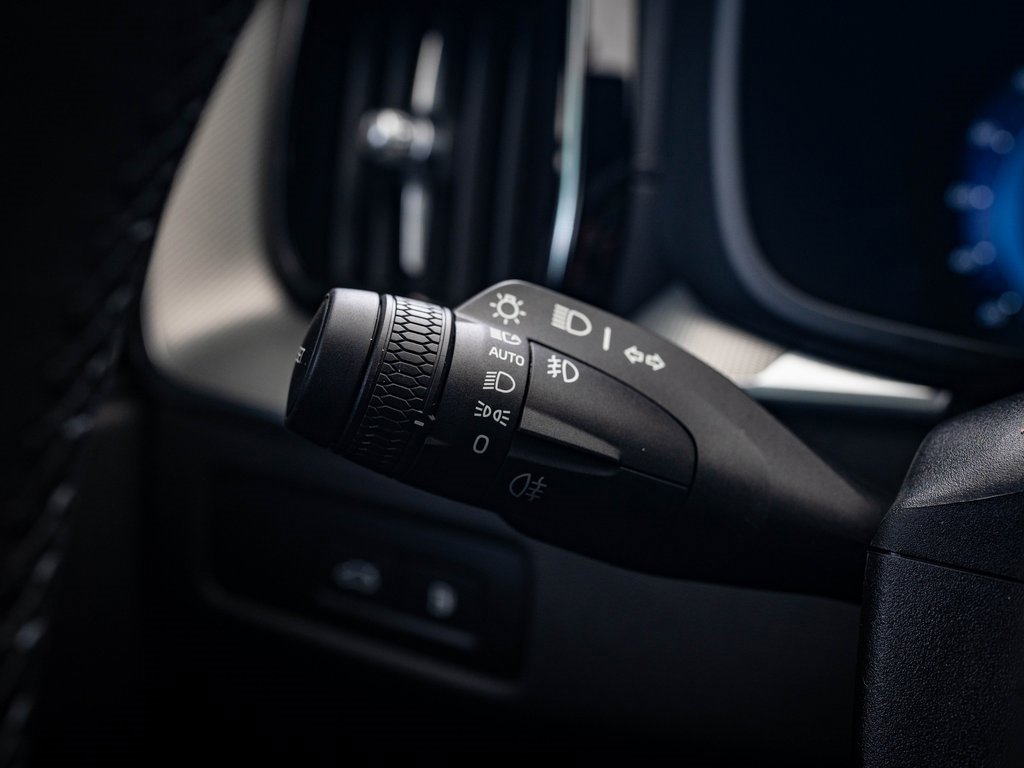 2024 Volvo XC60 Recharge Hybrid Ultimate photo 28