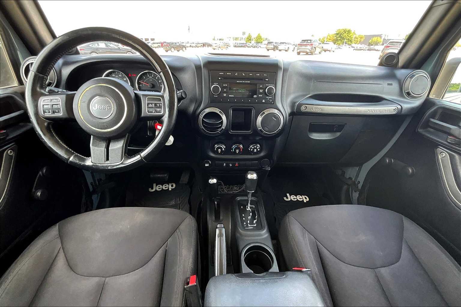 2014 Jeep Wrangler Unlimited Sport photo 13