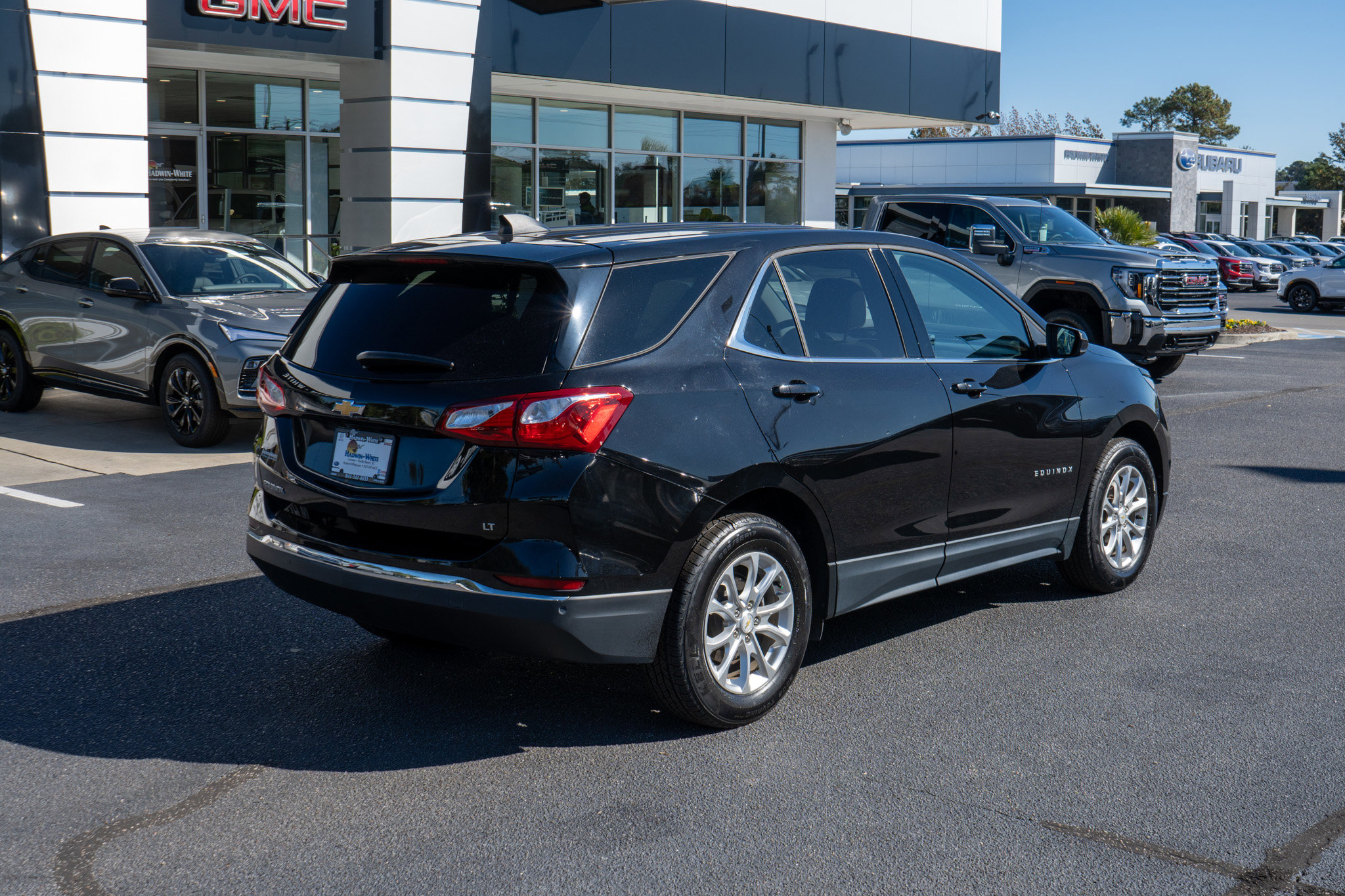2020 Chevrolet Equinox LT photo 2