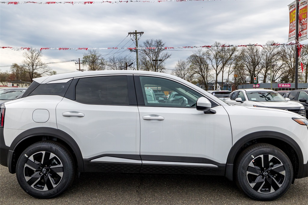 2025 Nissan Kicks SV photo 4