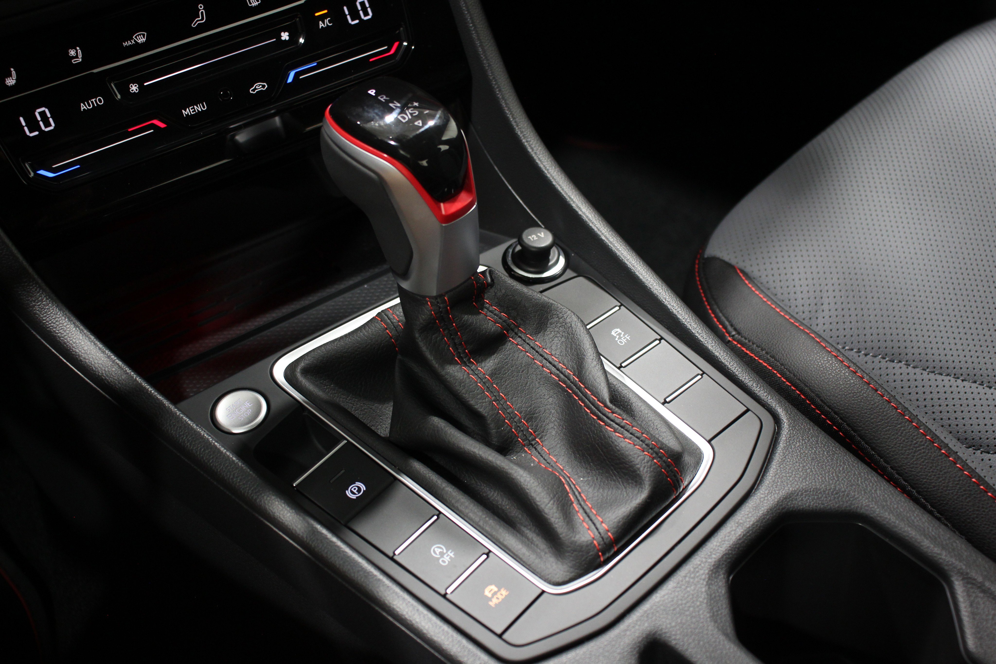 2025 Volkswagen Jetta GLI Autobahn photo 14