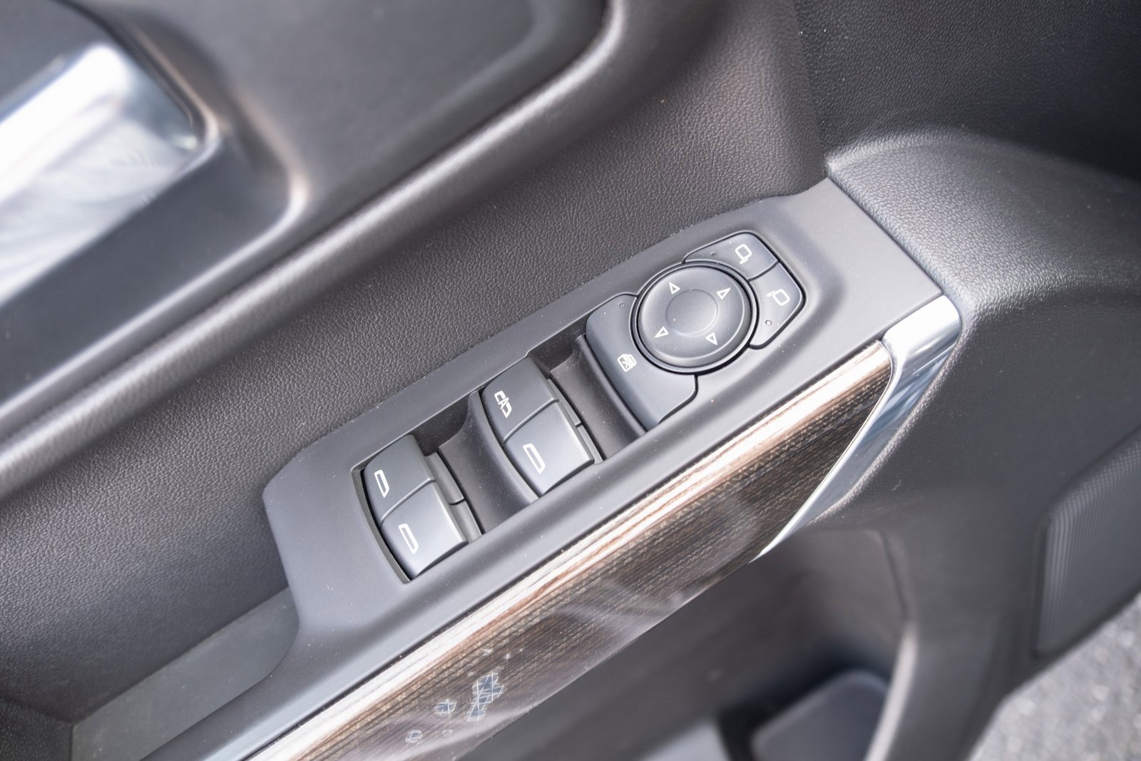2020 Chevrolet Silverado 1500 LT photo 14