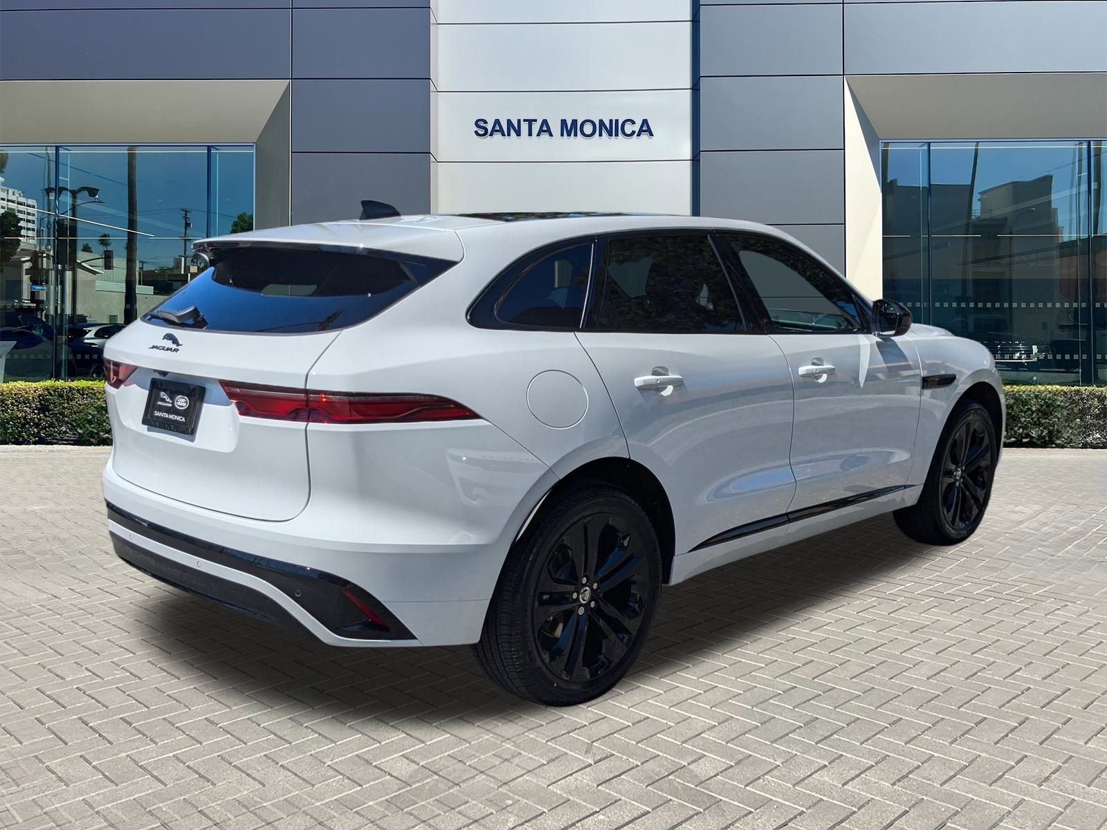 2025 Jaguar F-PACE P250 R-Dynamic S photo 2