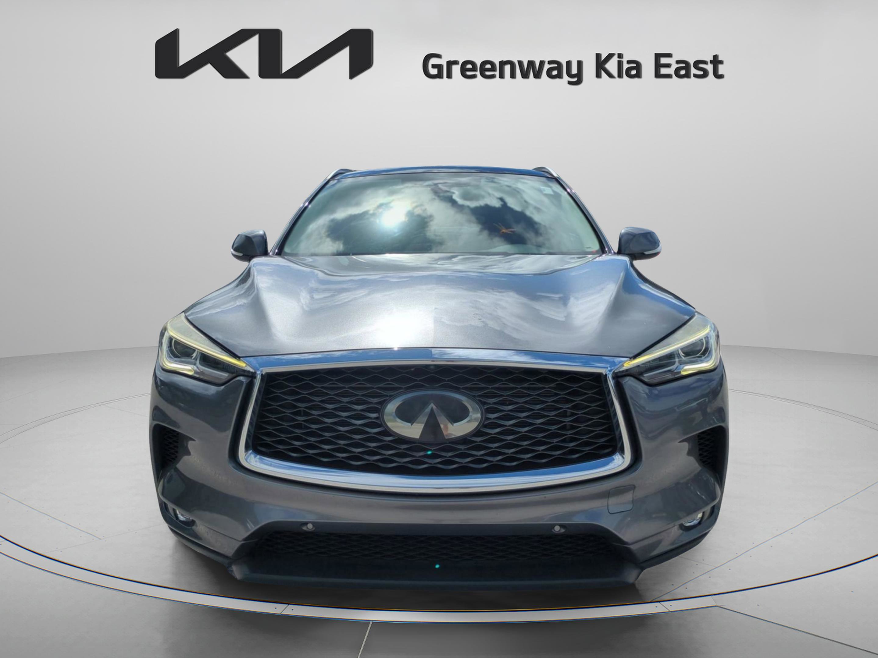 2019 Infiniti QX50 Essential photo 2