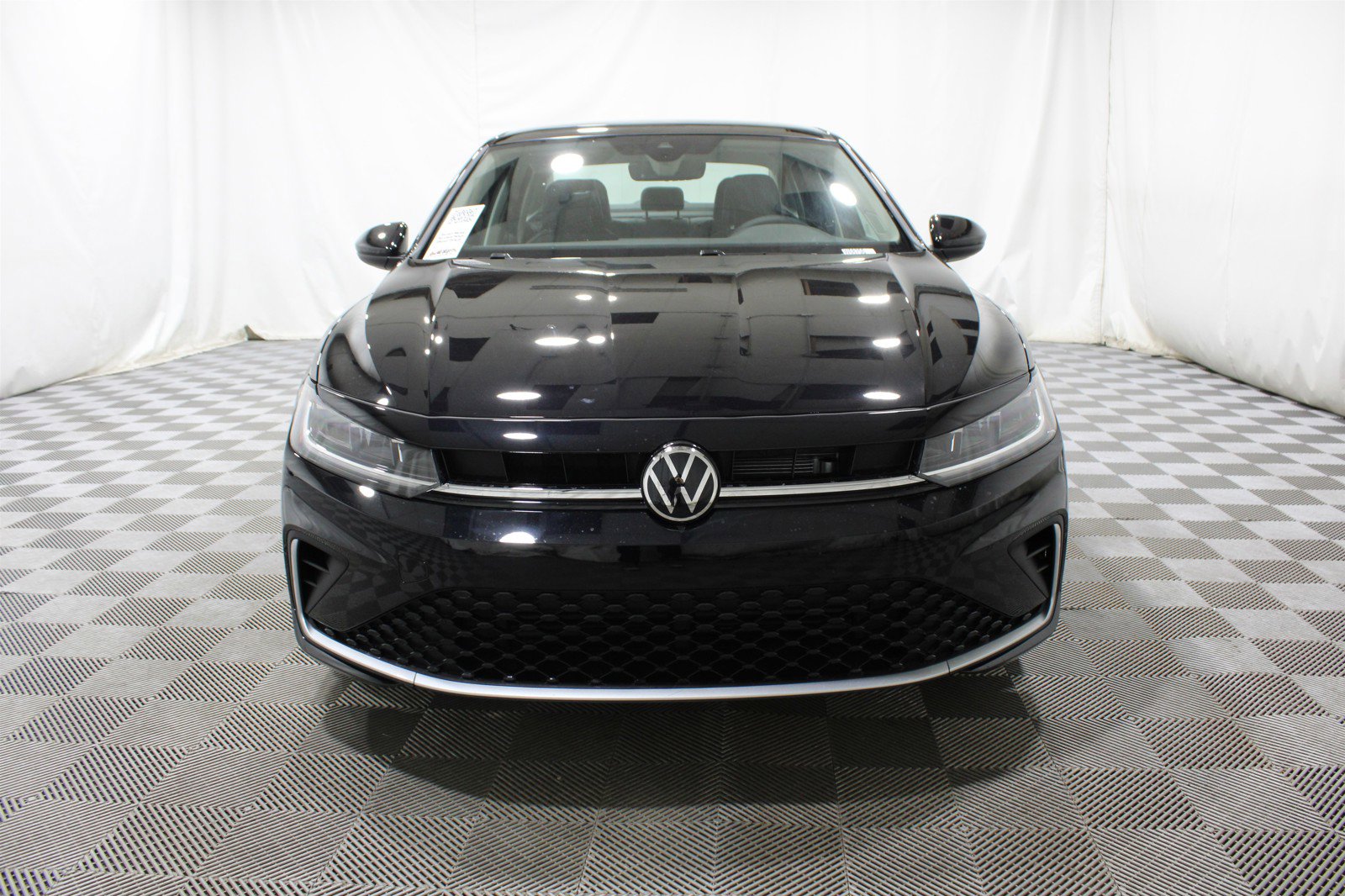 New 2025 Volkswagen Jetta SE 4dr Car in Wichita, KS area W68756 Eddy