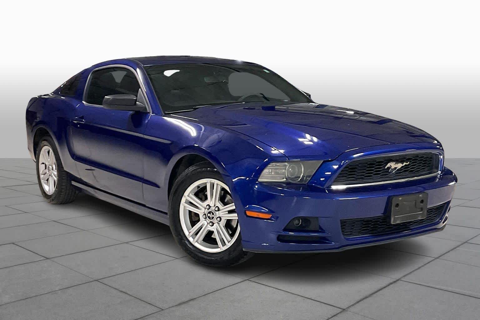 Used 2013 Ford Mustang V6 with VIN 1ZVBP8AM5D5278760 for sale in Arlington, TX