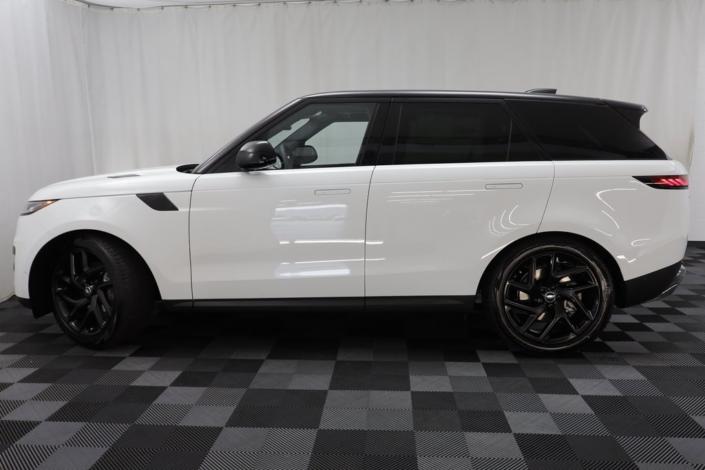 2025 Land Rover Range Rover Sport SE photo 4