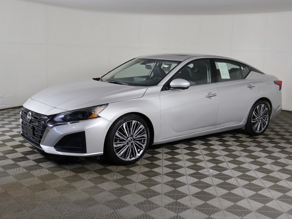 2023 Nissan Altima 2.5 SL photo 3