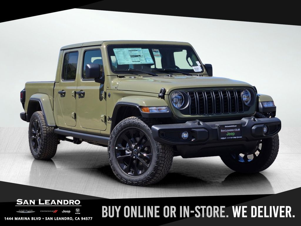2025 Jeep Gladiator Sport photo 3