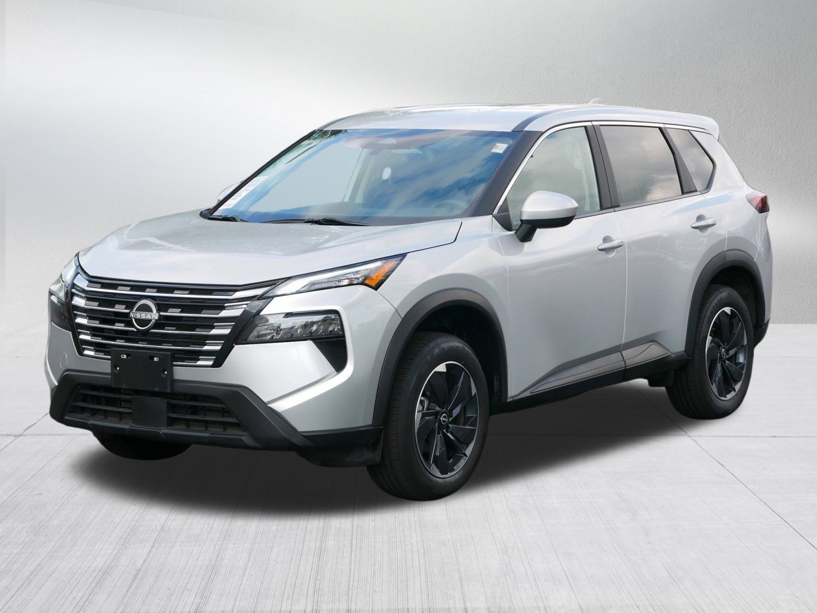 2024 Nissan Rogue SV photo 3