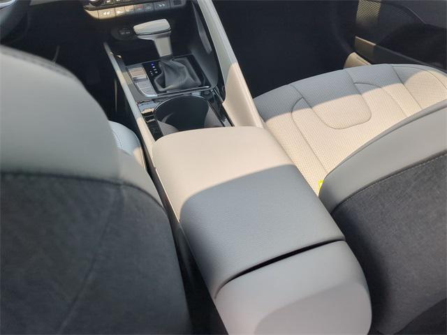 2025 Hyundai Elantra Hybrid Limited photo 20