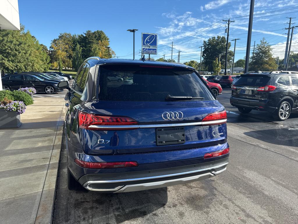 2022 Audi Q7 Premium Plus photo 2