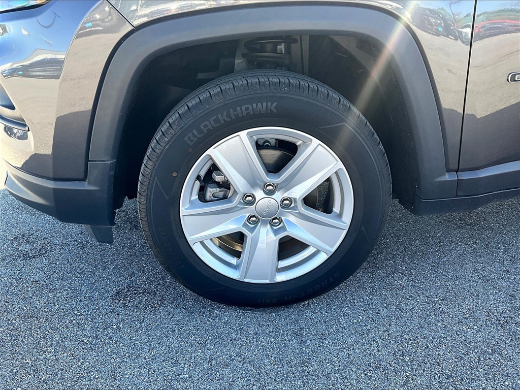 2022 Jeep Compass Latitude photo 7