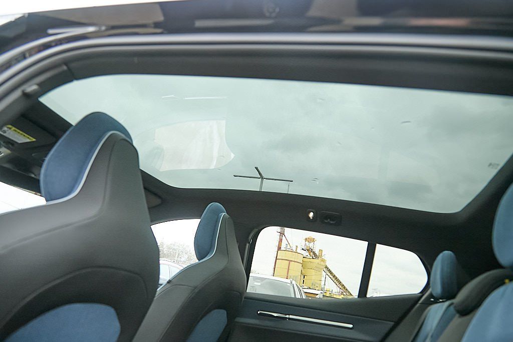 2026 VOLVO EX30 - Image 16