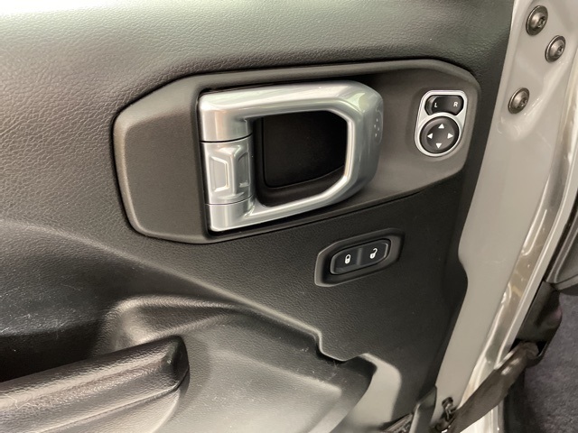 2021 Jeep Wrangler Unlimited Willys photo 12