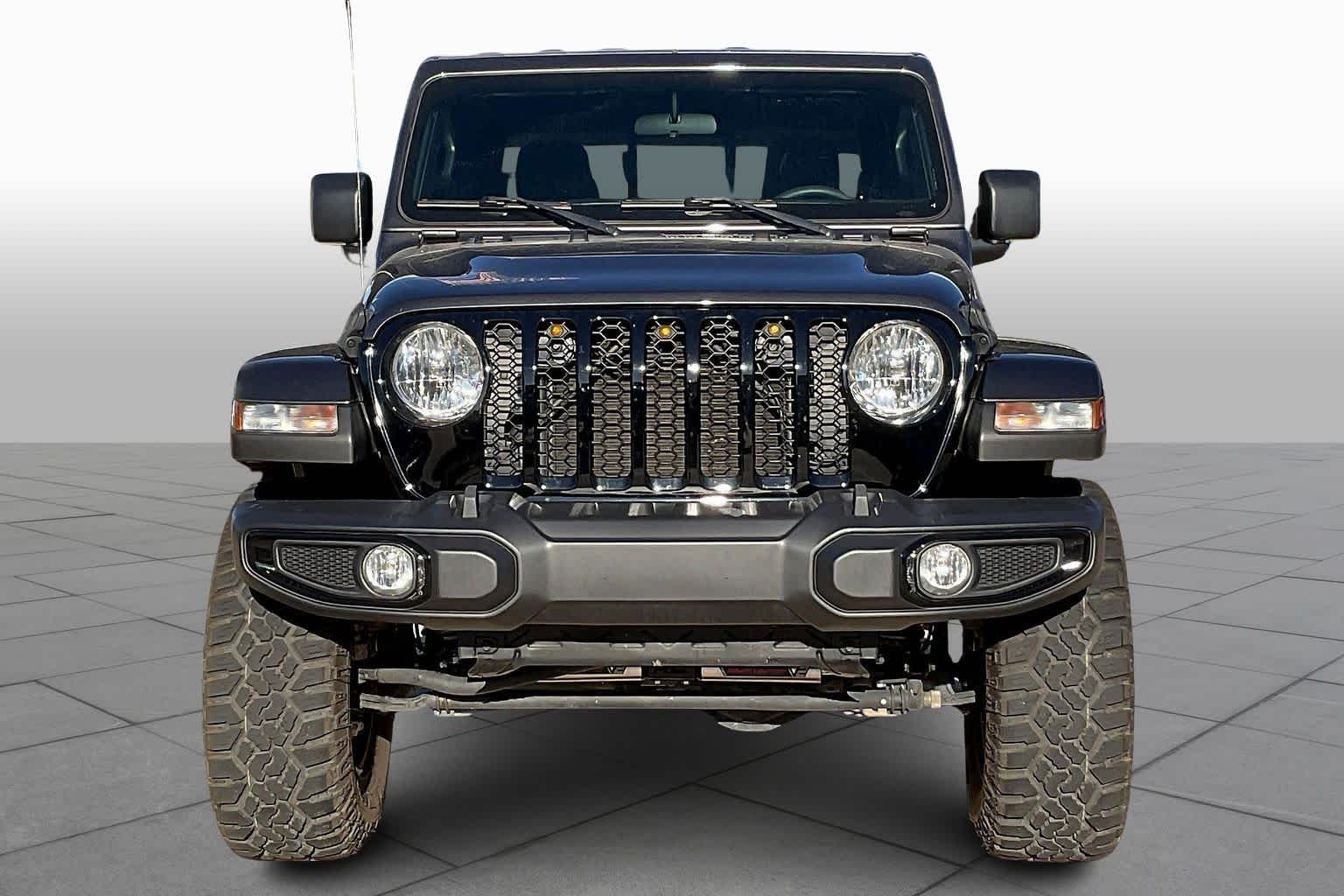 2023 Jeep Gladiator Willys photo 3
