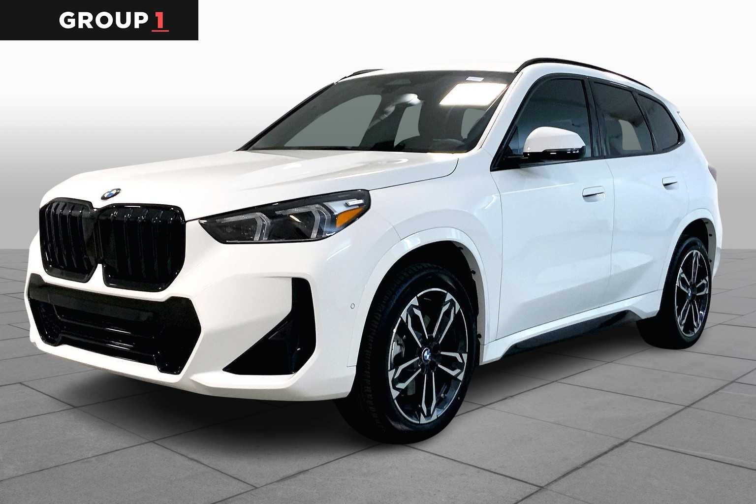 2026 BMW X1 28i's photo