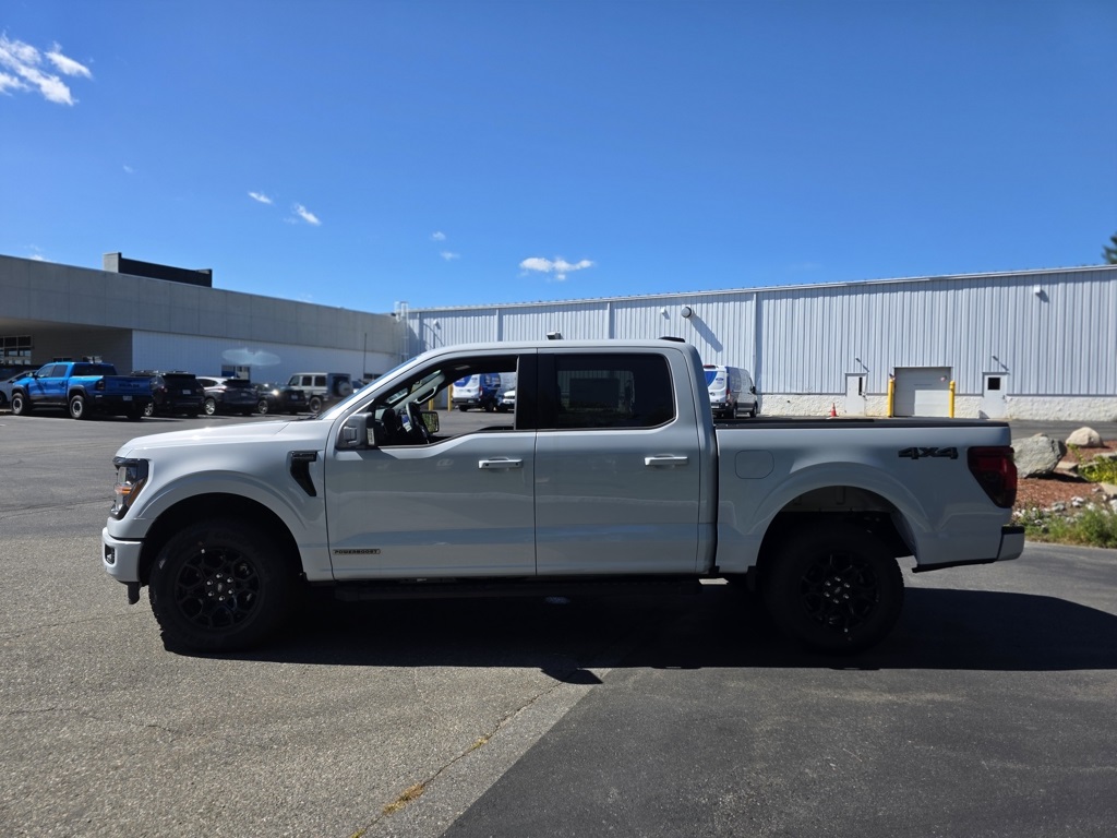 2025 Ford F-150 XLT photo 2
