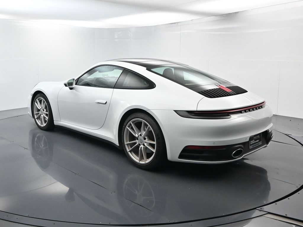 2022 Porsche 911 4 photo 2