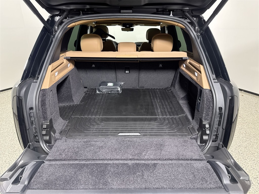 2025 Land Rover Range Rover SE photo 20
