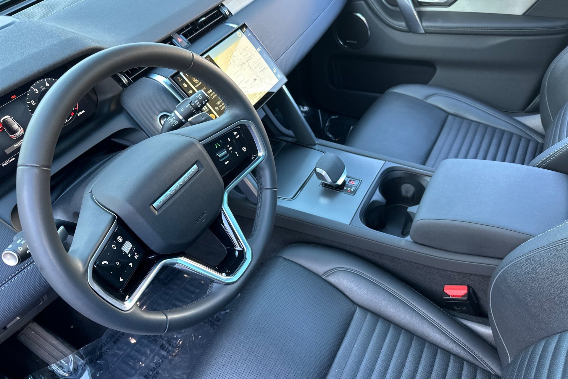 2024 Land Rover Discovery Sport Dynamic SE photo 4