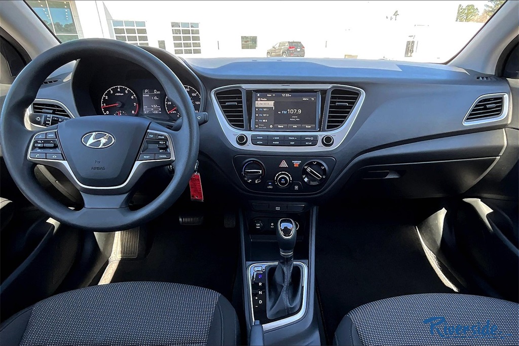 2022 Hyundai Accent SEL photo 7