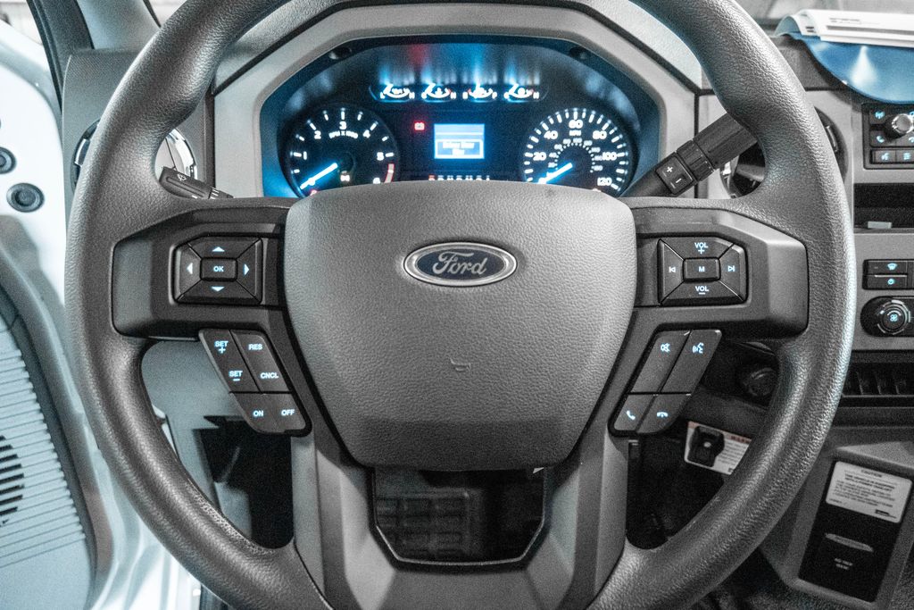 2025 Ford F-650 XL photo 10
