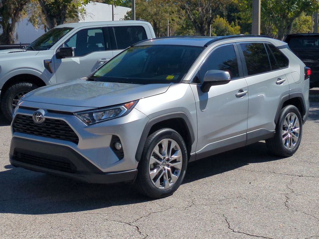 2021 Toyota RAV4 XLE Premium's photo