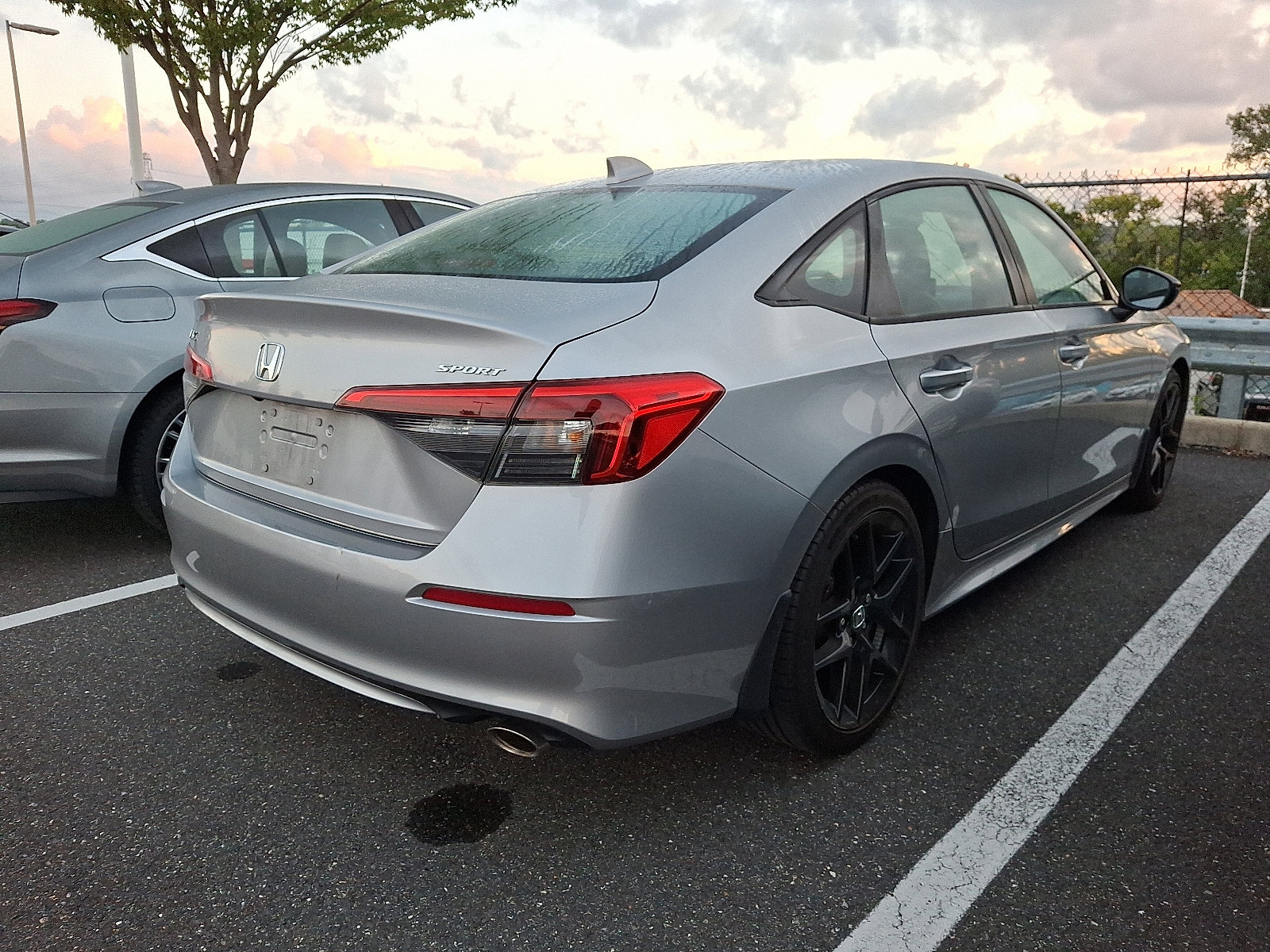 2022 Honda Civic Sport photo 3