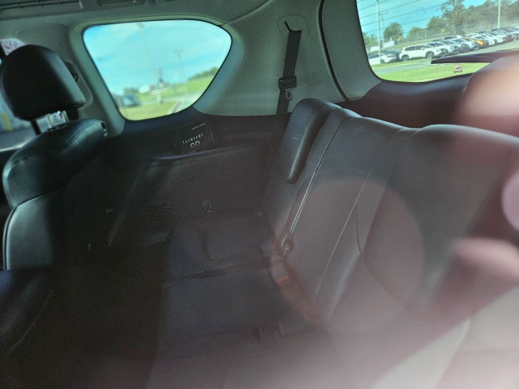 2017 Infiniti QX80 Base photo 9