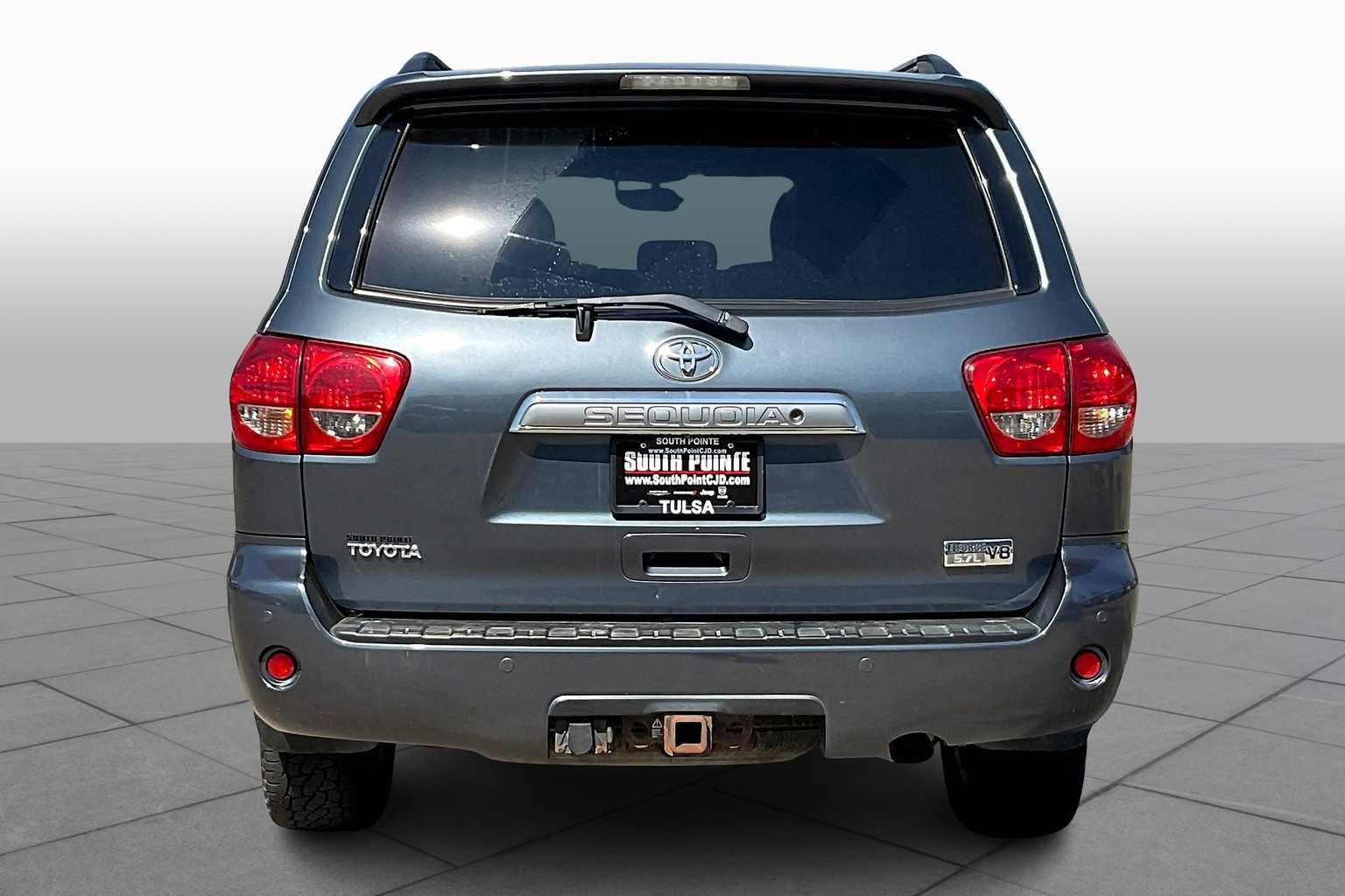 2008 Toyota Sequoia Platinum photo 4