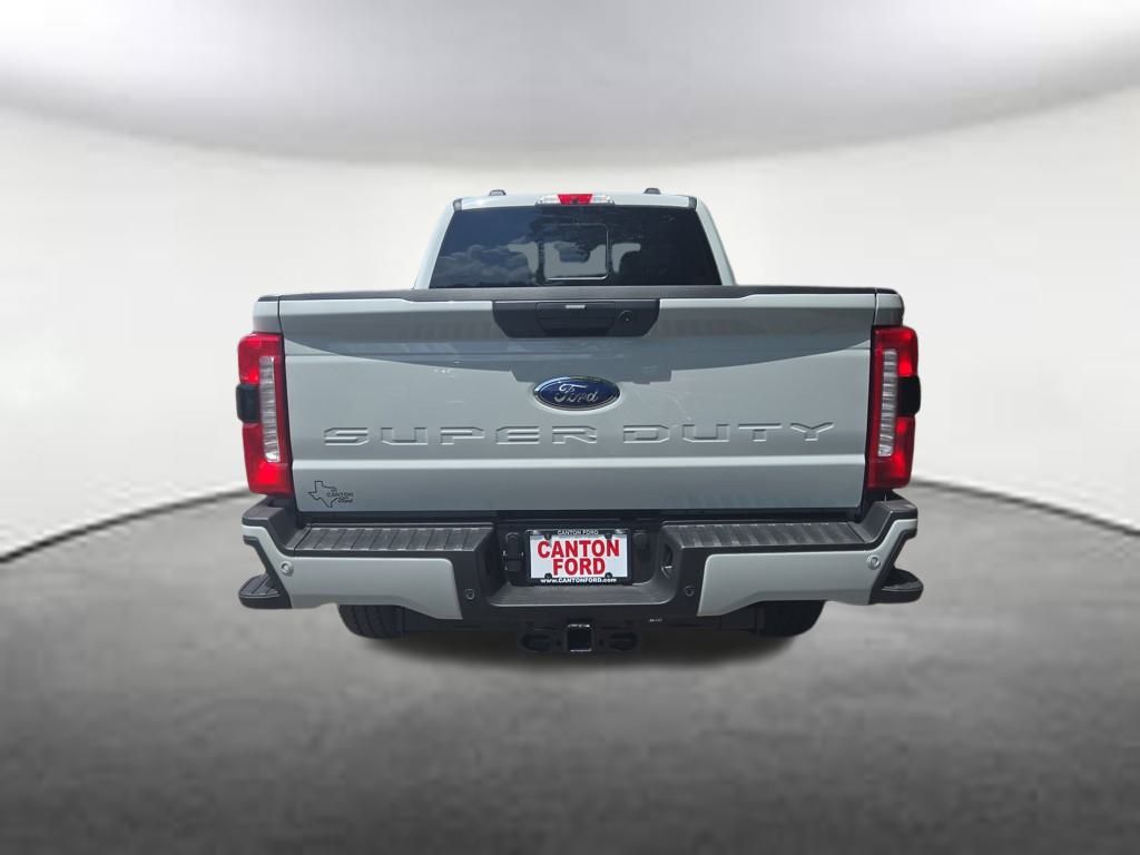 2025 Ford F-250 XL photo 4