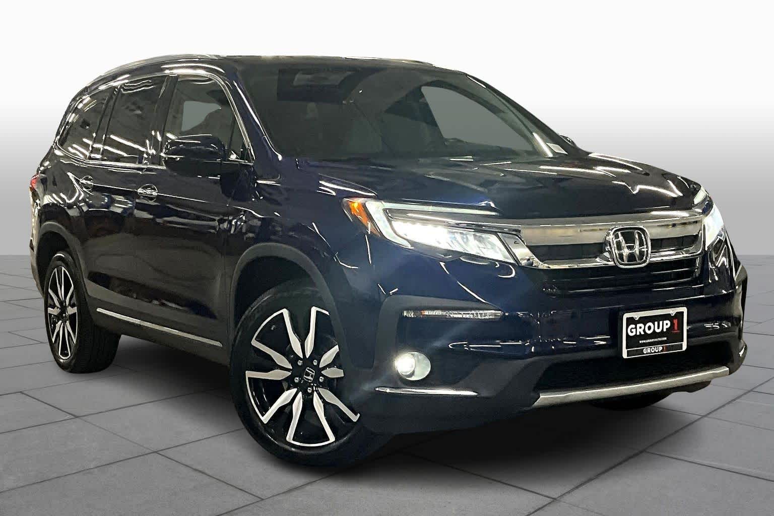 2021 Honda Pilot Touring photo 2