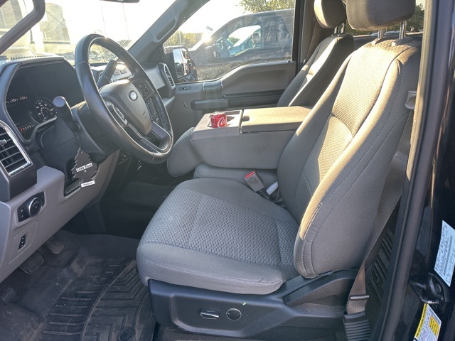 2015 Ford F-150 XLT photo 9