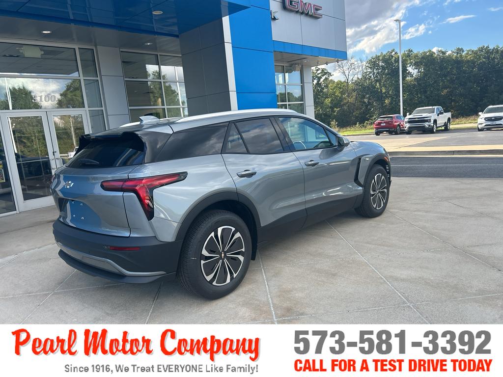 2026 Chevrolet Blazer EV photo 4