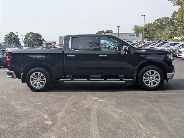2023 Chevrolet Silverado 1500 LTZ photo 2