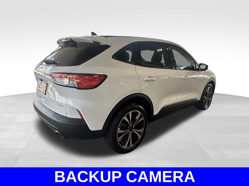 2022 Ford Escape SE Hybrid photo 4