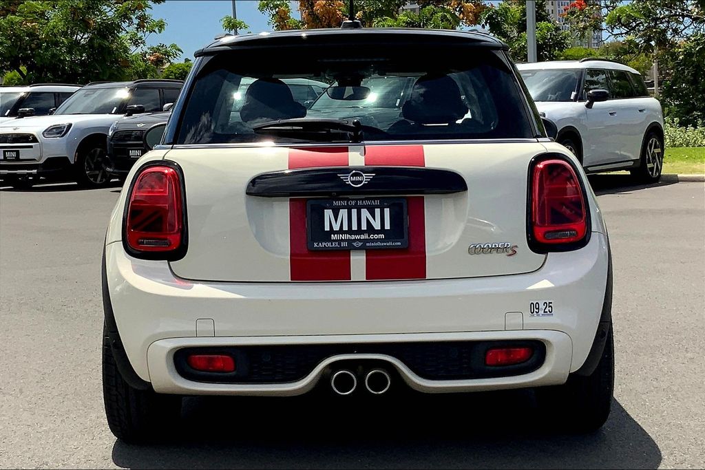 Image of Pre-Owned 2019 MINI Cooper S Signature