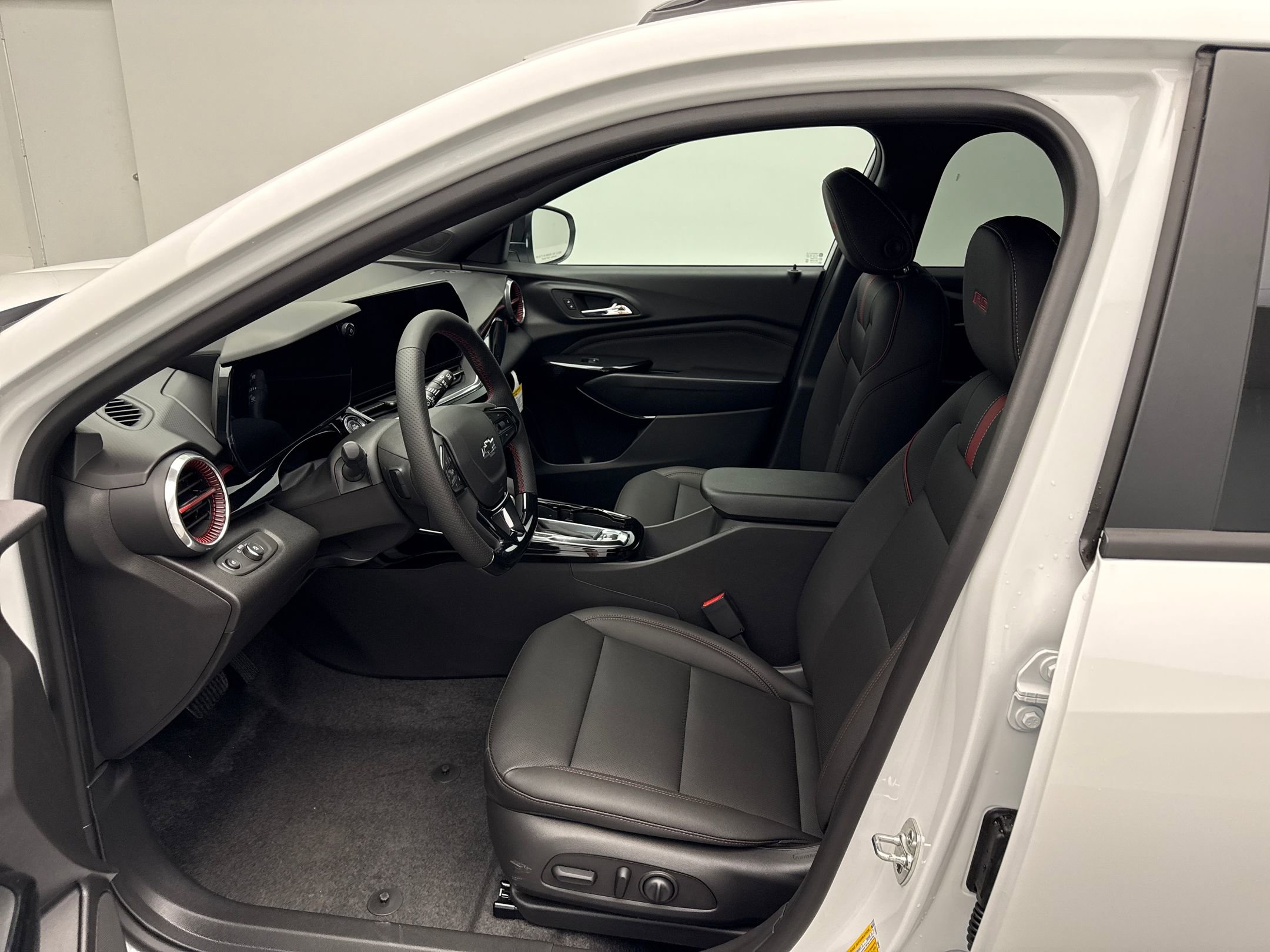 2025 Chevrolet Trax photo 5