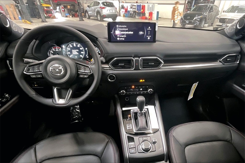 2025 MAZDA CX-5 - Image 4