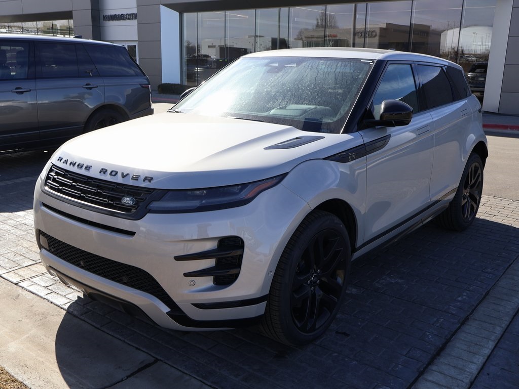 2026 Land Rover Range Rover Evoque Dynamic SE's photo