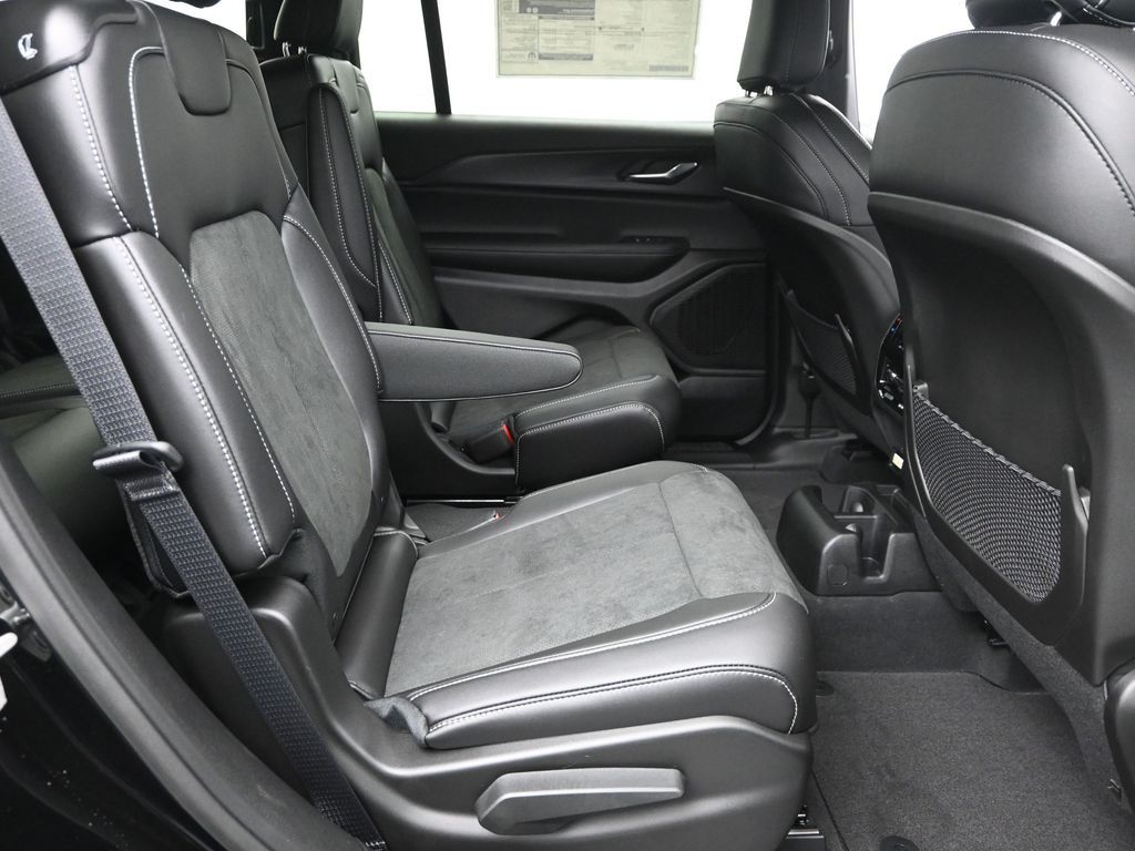 2025 Jeep Grand Cherokee Altitude X photo 6