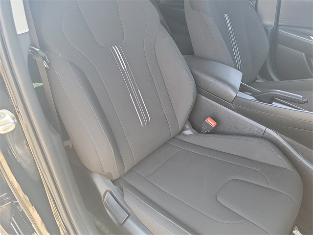 2023 Hyundai Elantra SEL photo 22